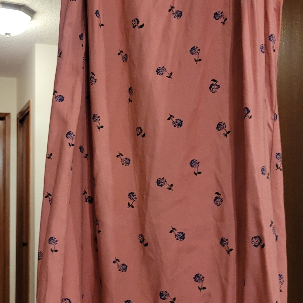 Dress - Picture 3 of 4